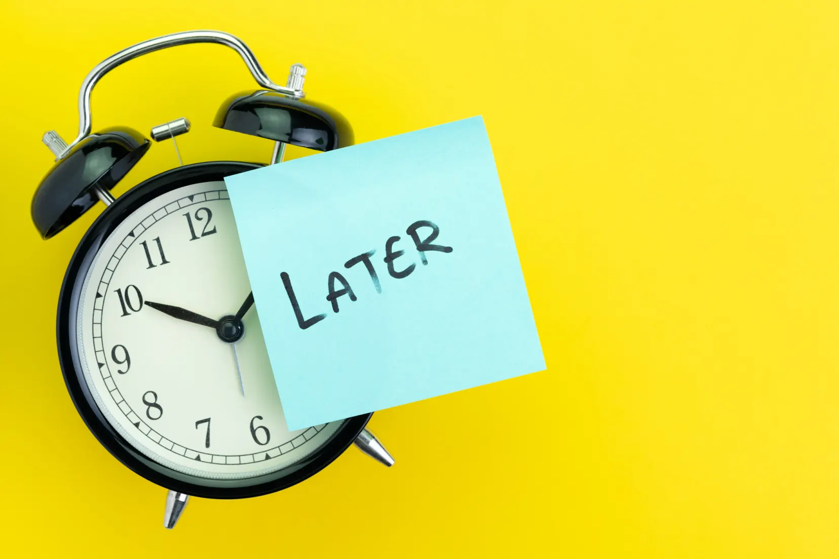 Two timers side by side representing Pomodoro fixed intervals versus Flowtime variable intervals